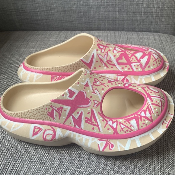 Custom sandals - Picture 3 of 4